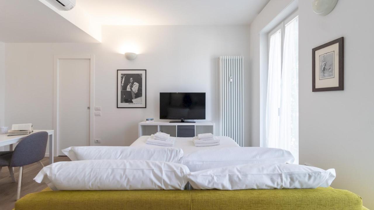 Italianway - Caterina Da Forli 6 Apartment Милано Екстериор снимка