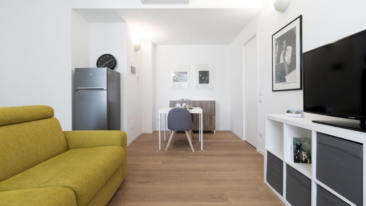 Italianway - Caterina Da Forli 6 Apartment Милано Екстериор снимка